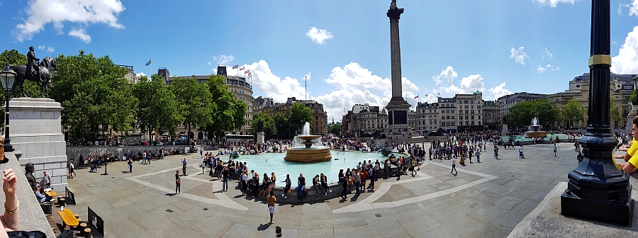 Trafalgar square, London, 20.7.2019. Slika je vidna v Google Chromu.