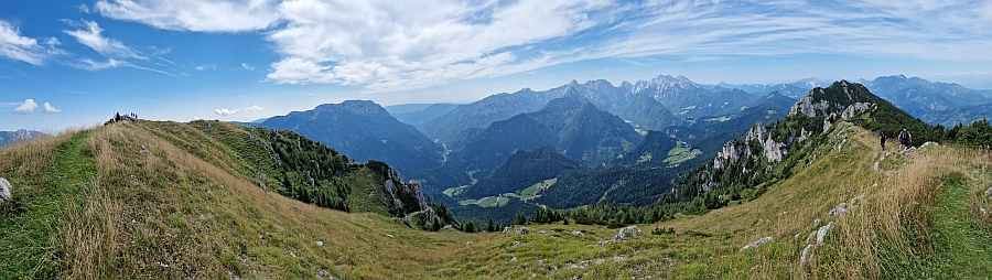 Pogled na Kamniško-Savinjske Alpe, 15. 8. 2024