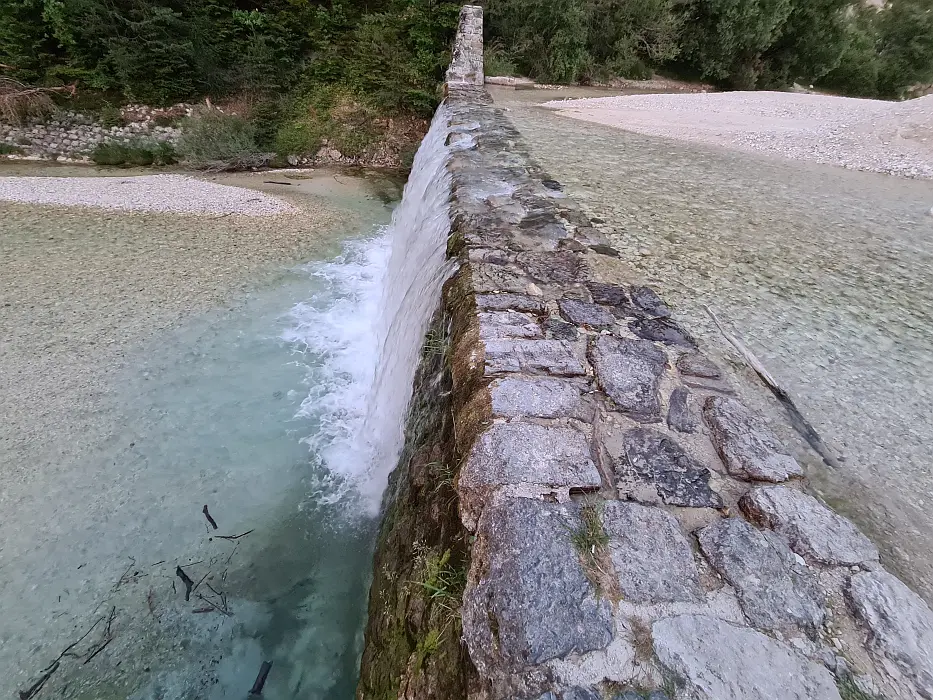 Slika je vidna v Google Chromu.